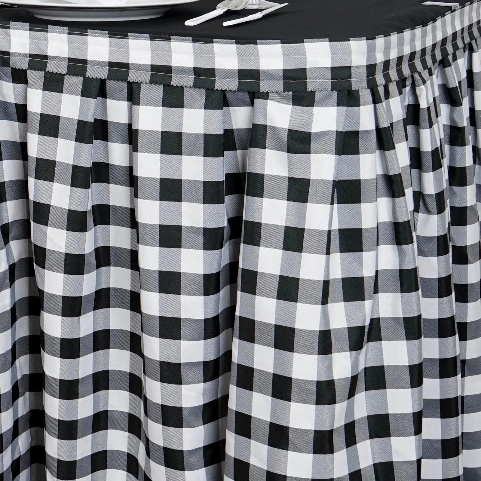 17FT Perfect Picnic Inspired White/Black Checkered Polyester Table Skirt For Wedding Party Event