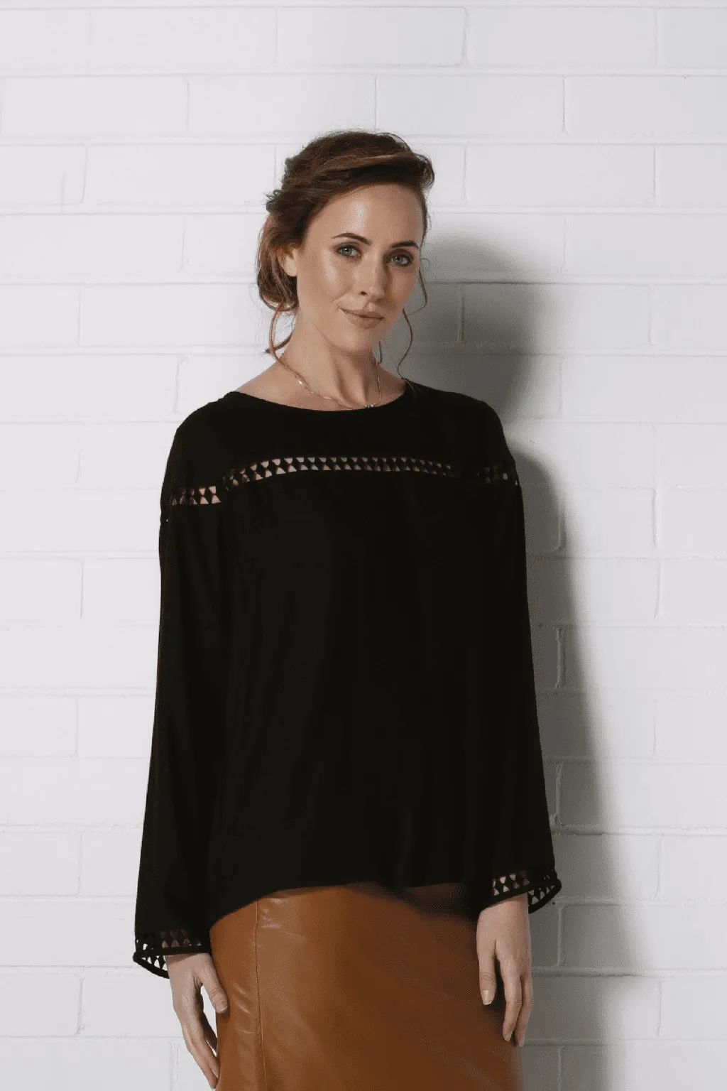 YONA Top - Black